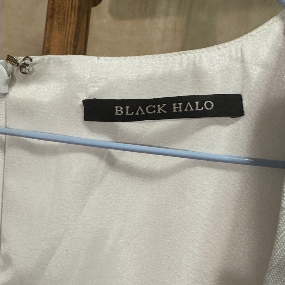 BLACK HALO Lined white Sheath Dress 8 GUC Small Thigh Slit - Picture 2 of 8